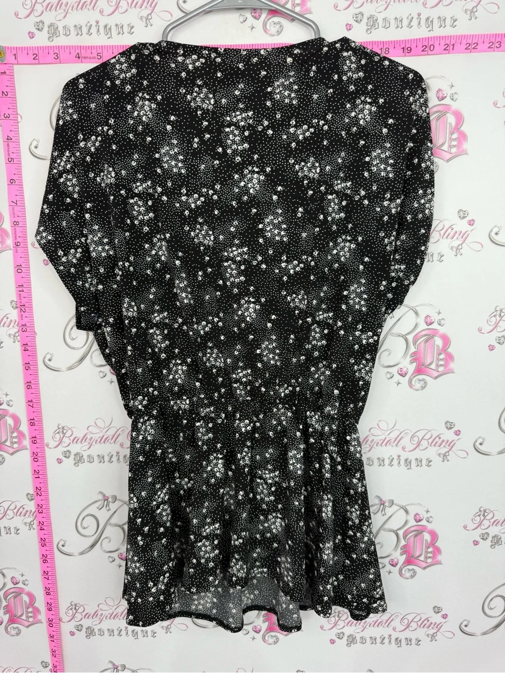 Banana Republic Black and White Floral Wrap Blouse - Picture 2 of 10